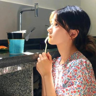 夏洛特眼中的简